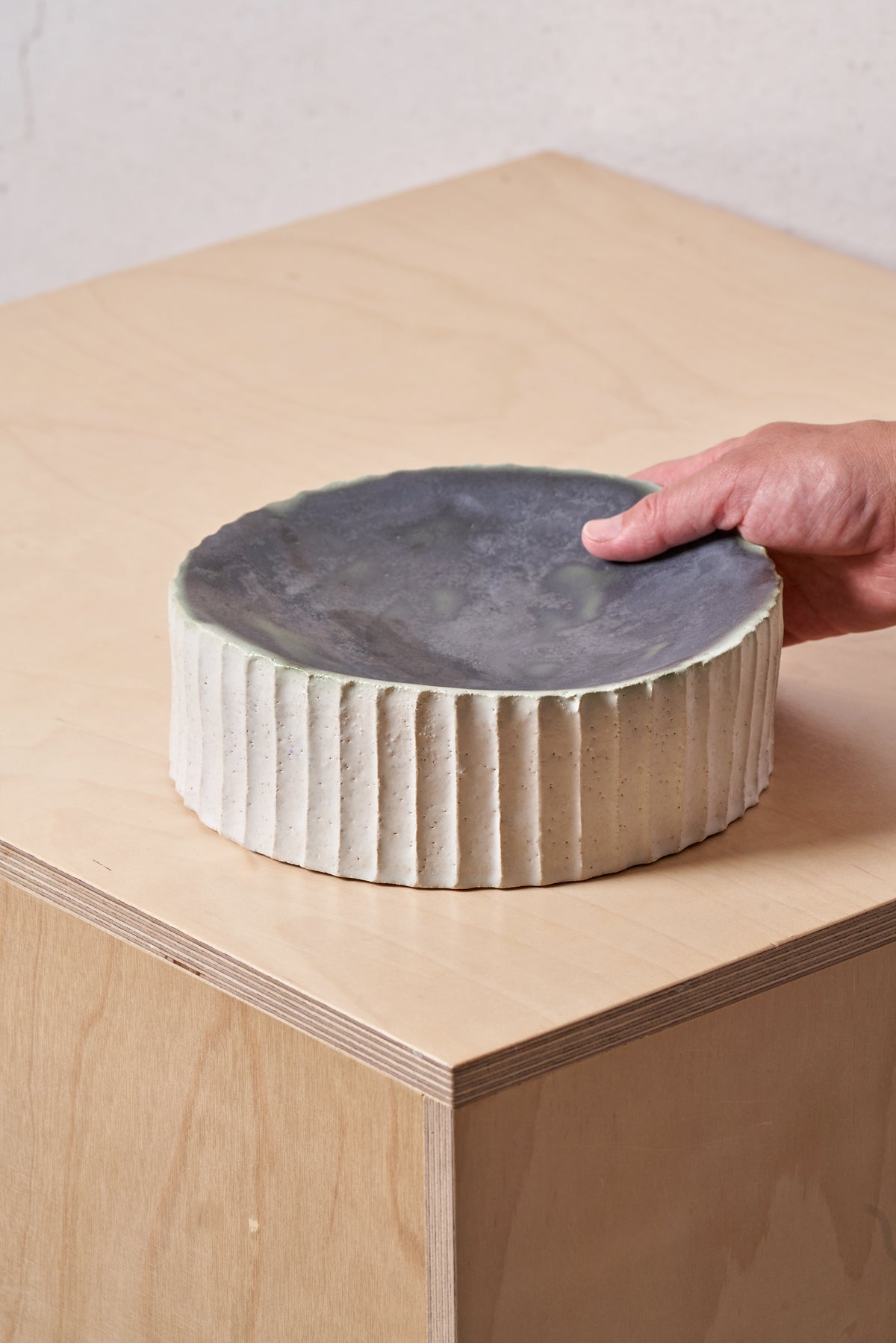 Catchall tray /  Vertical carved grooves with copper