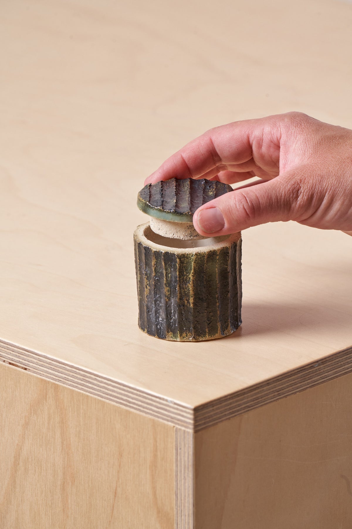 Tiny Box / Vertical carved grooves with copper