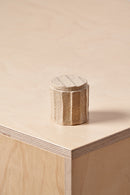 Petite boîte / Rainures sculptées horizontales