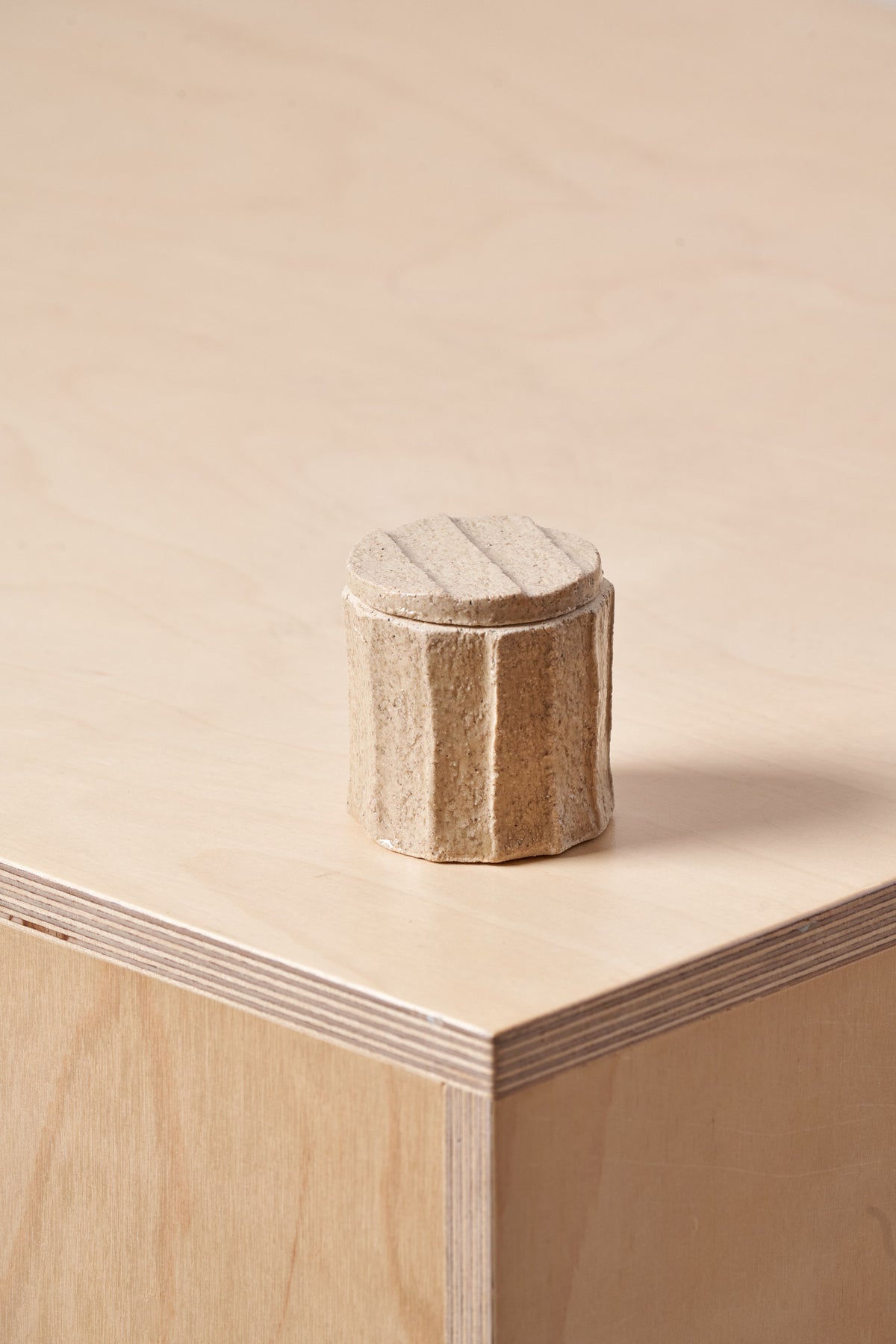 Tiny Box /  Horizontal carved grooves