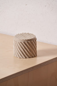 Box /  Narrow diagonal carved grooves