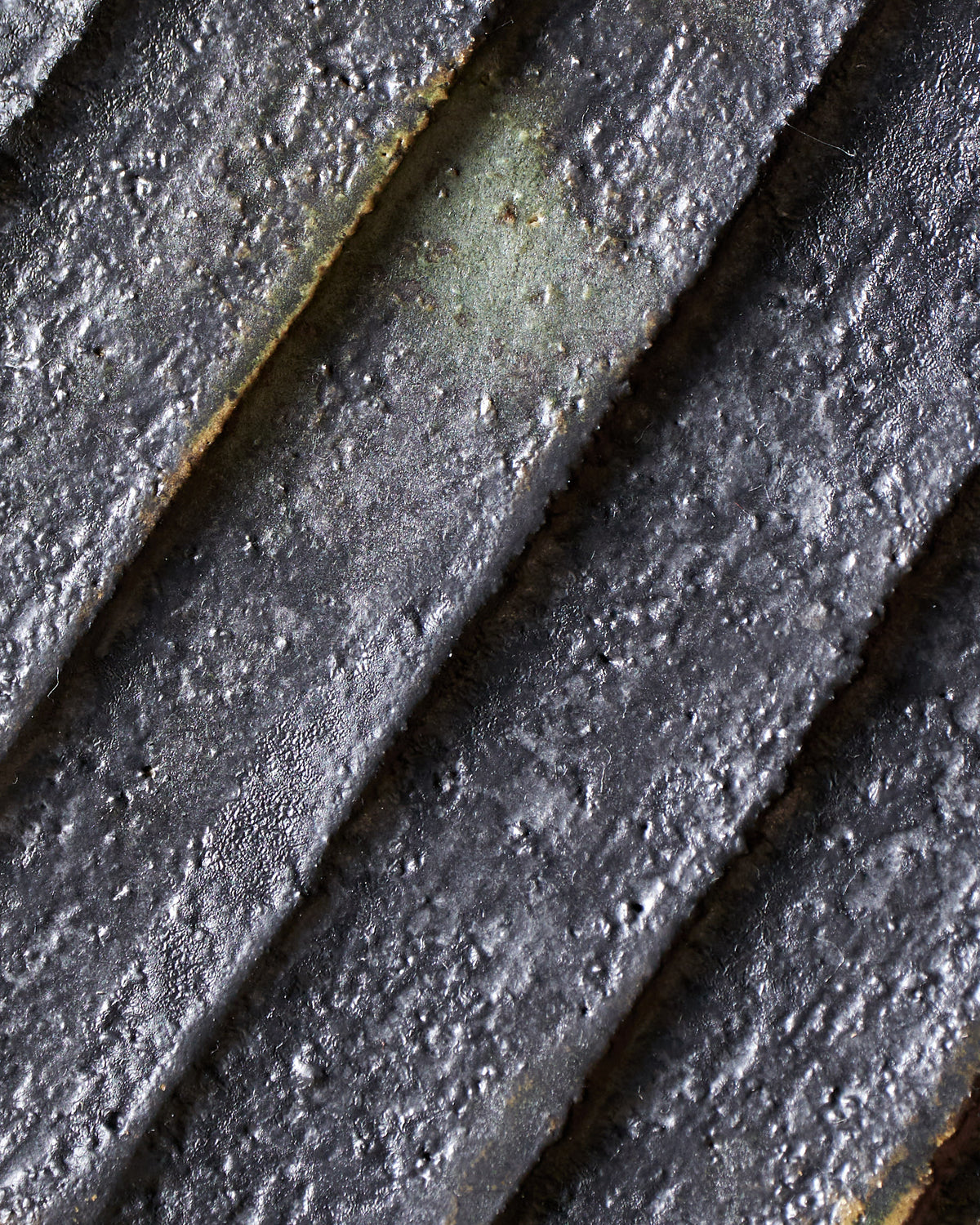 Box /  Large Vertical carved grooves with copper