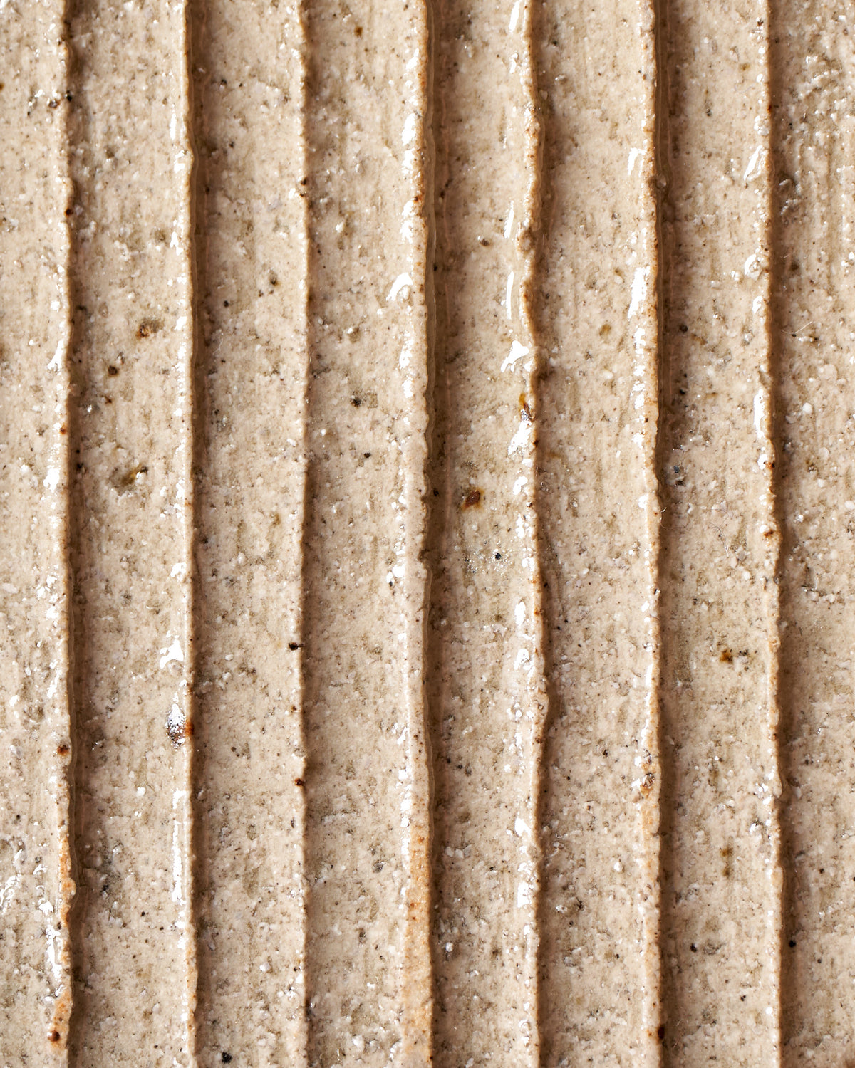 Box /  Narrow Vertical carved grooves with copper kiss