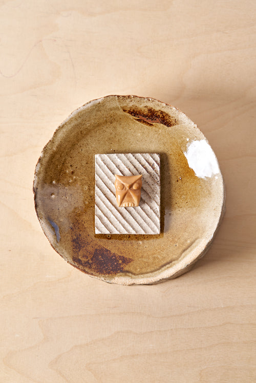 Catchall tray /  Diagonal carved grooves with iron