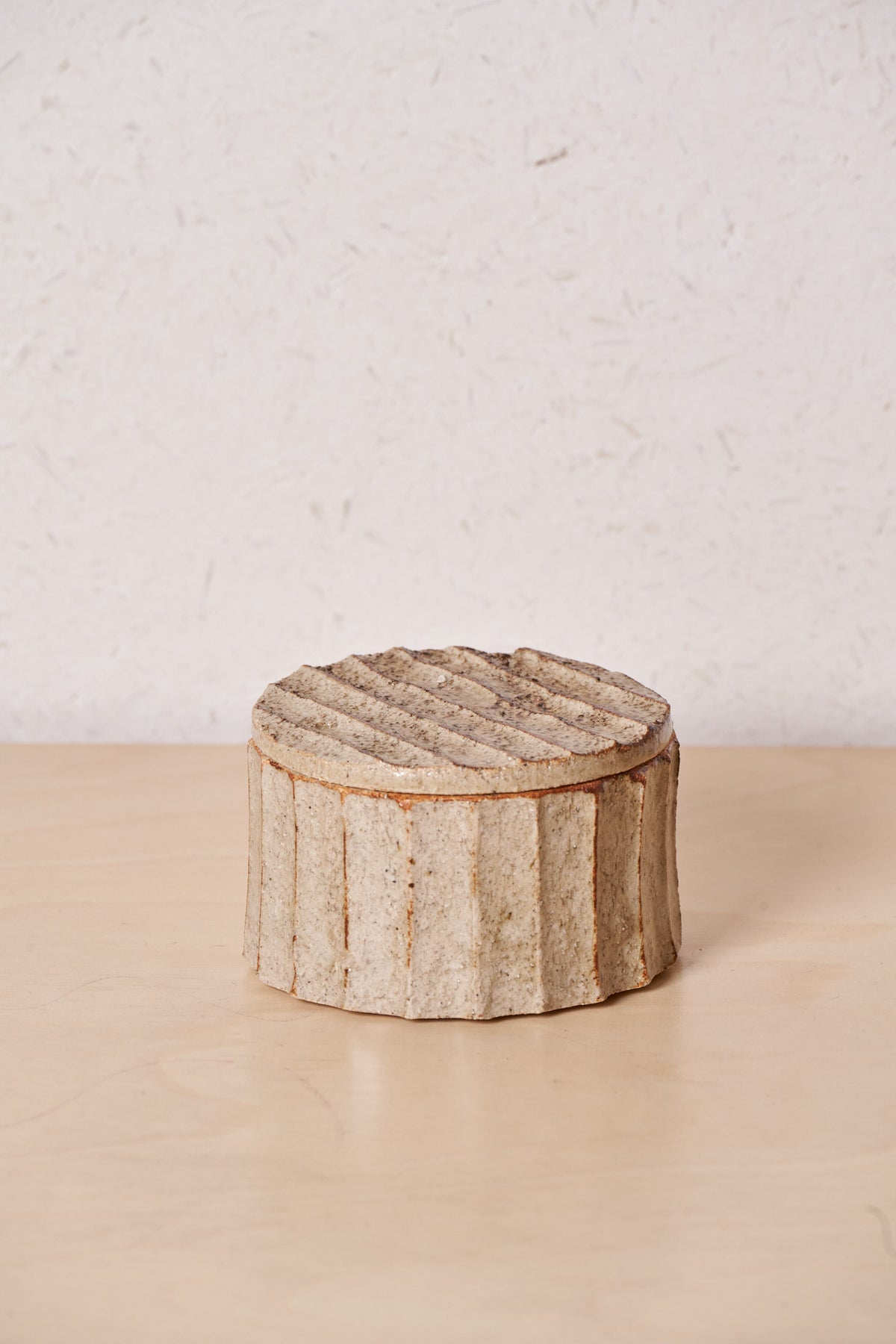Low Box /  Vertical carved grooves with Iron zash