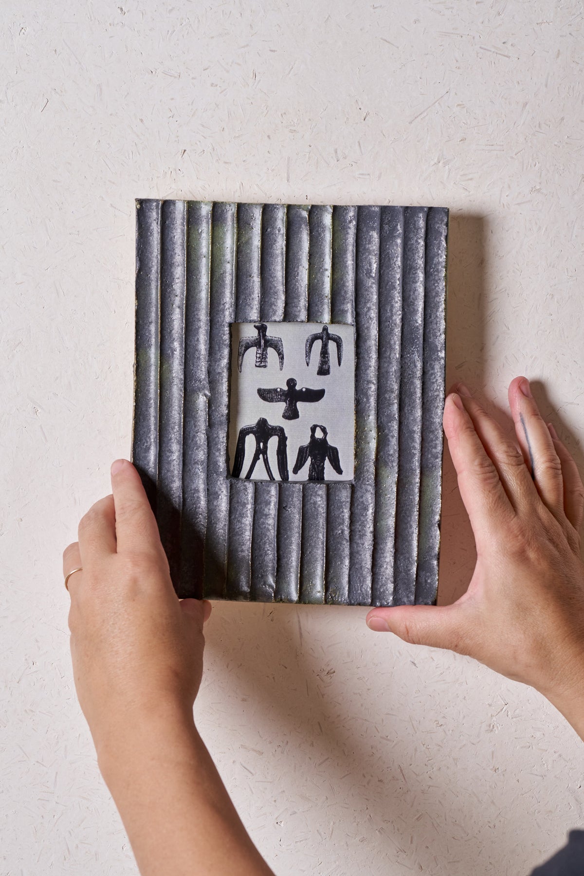 Frame / Straight carved grooves with copper