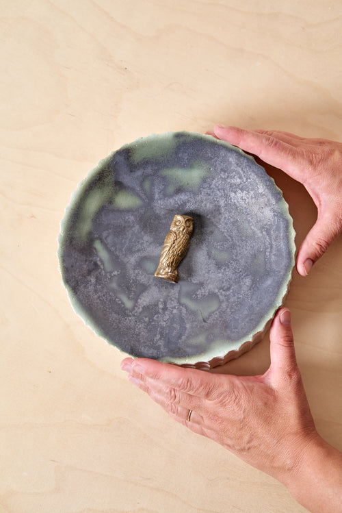 Catchall tray /  Vertical carved grooves with copper