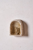Alcove /  Horizontal carved grooves with iron details