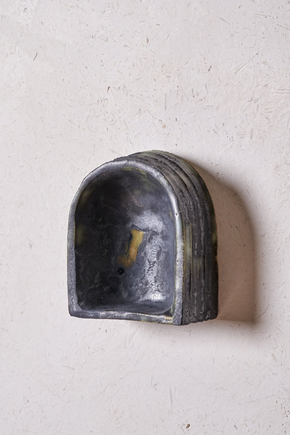 Alcove /  Straight carved grooves with copper